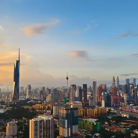 Premium Skyscraper 2-Bedroom Suite In Kl